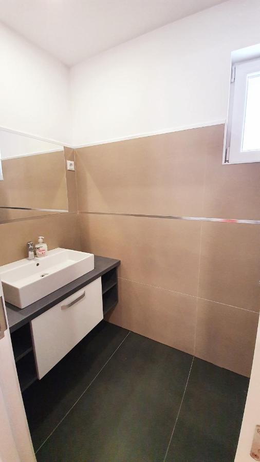 Marcos Apartments Victoriei - Self Check-In Resicabánya Kültér fotó