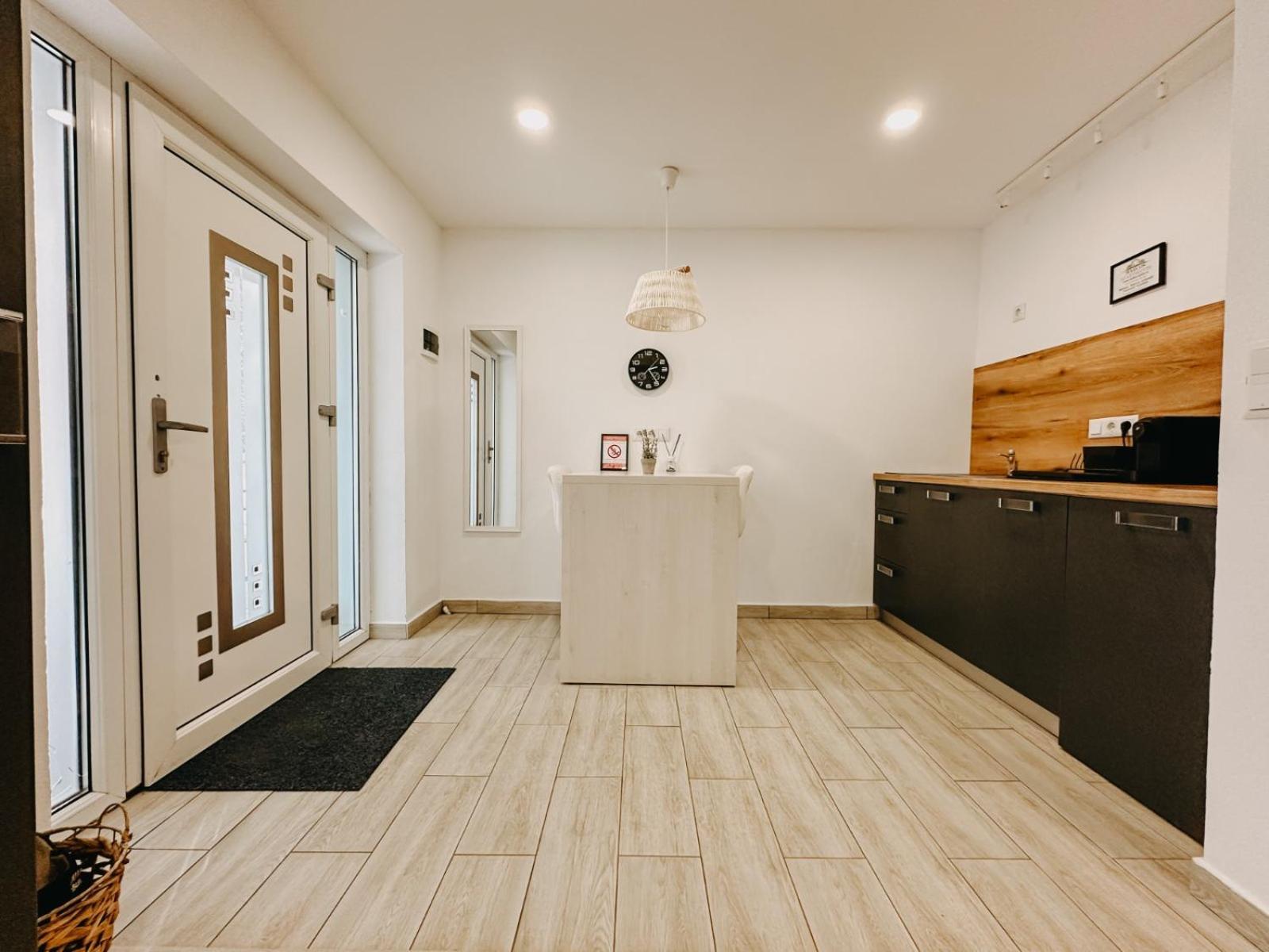 Marcos Apartments Victoriei - Self Check-In Resicabánya Kültér fotó